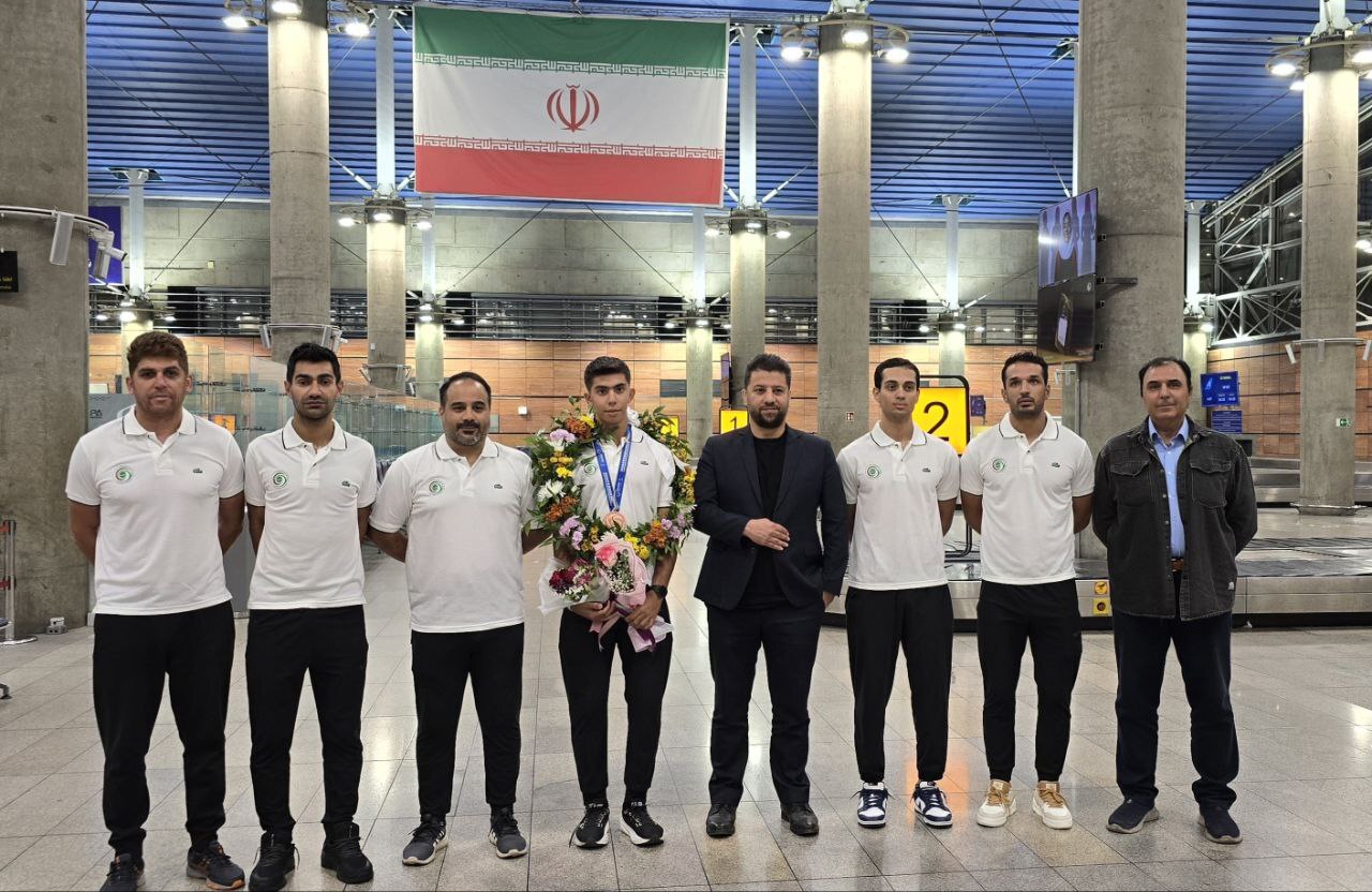 بازگشت افتخار آفرینان تیم ملی اسکیت سرعت از قهرمانی جهان به کشور