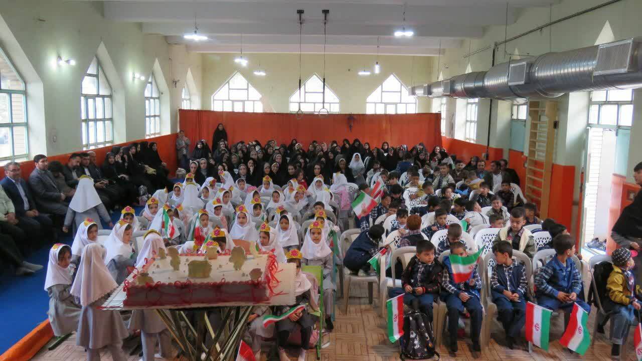 نواخته شدن زنگ شکوفه ها در مدارس شهرستان هریس نواخته شدن زنگ شکوفه ها در مدارس شهرستان هریس