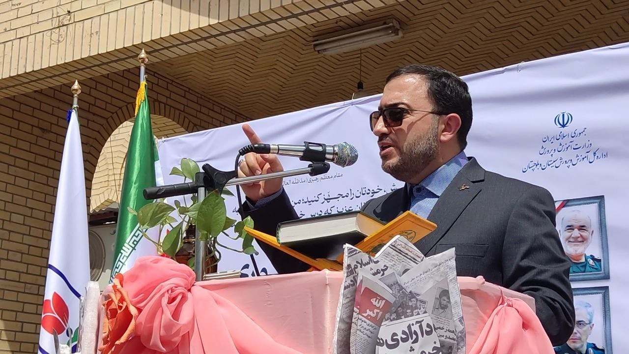 دانش‌آموزان آینده‌سازان فرهنگ و تمدن ایران هستند