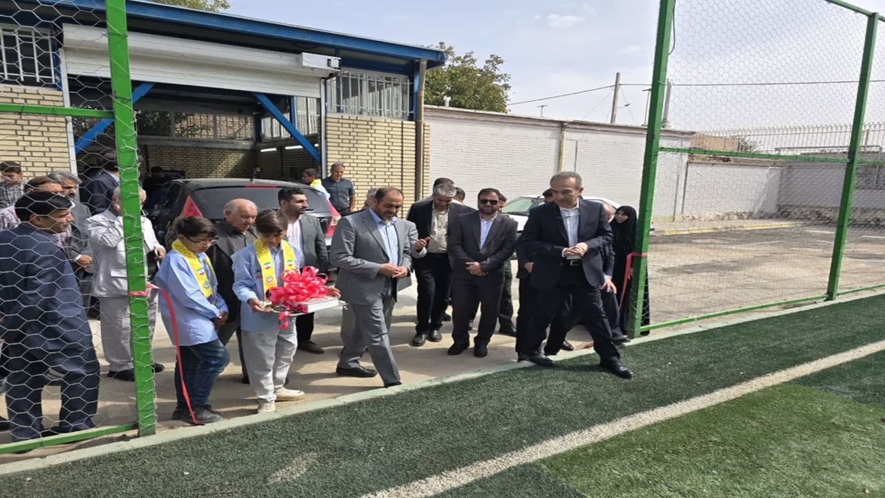 زنگ مدارس به صدا درآمد زنگ مدارس به صدا درآمد
