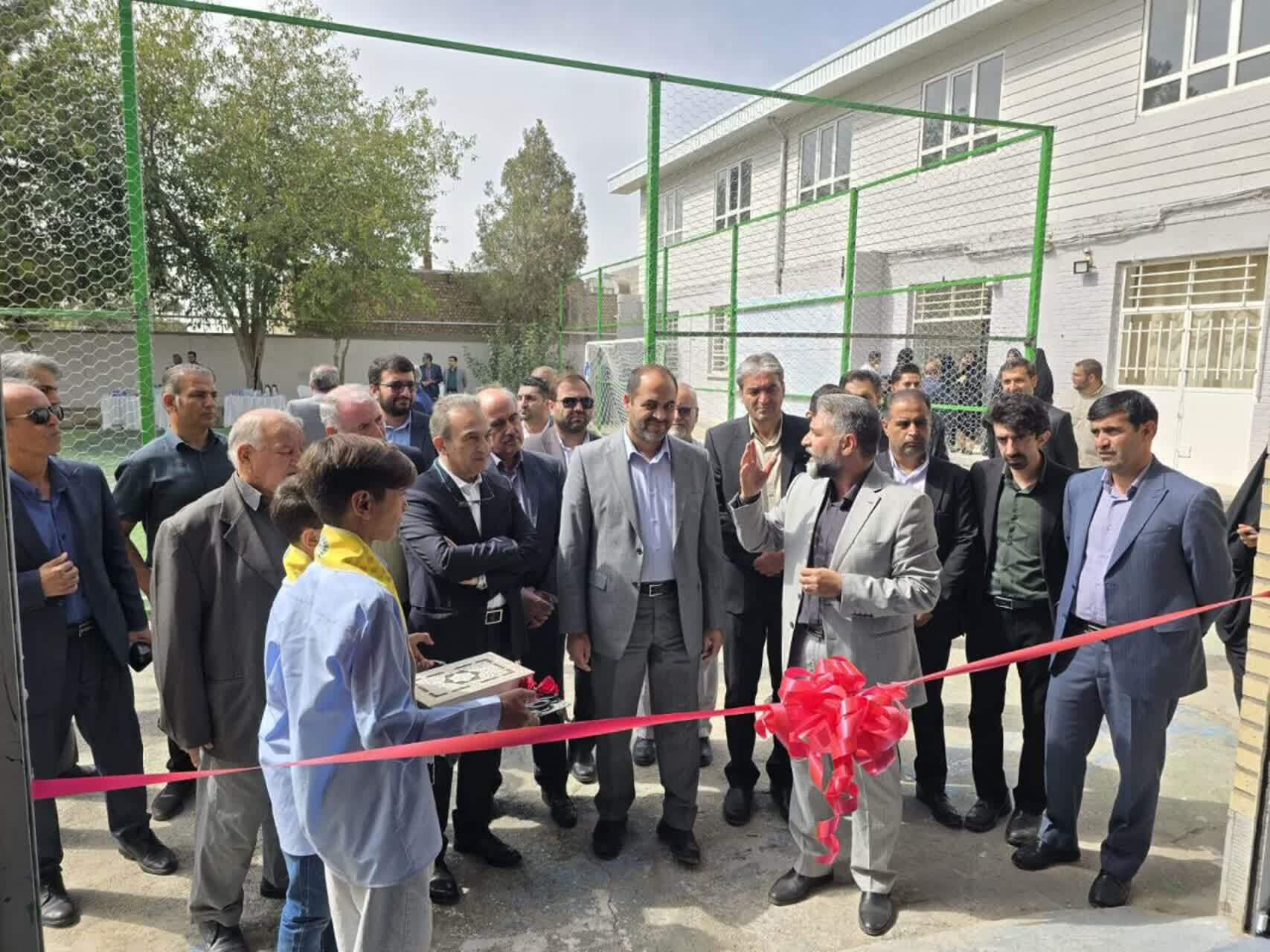 مراسم افتتاحییه و بازگشایی مدارس مراسم افتتاحییه و بازگشایی مدارس