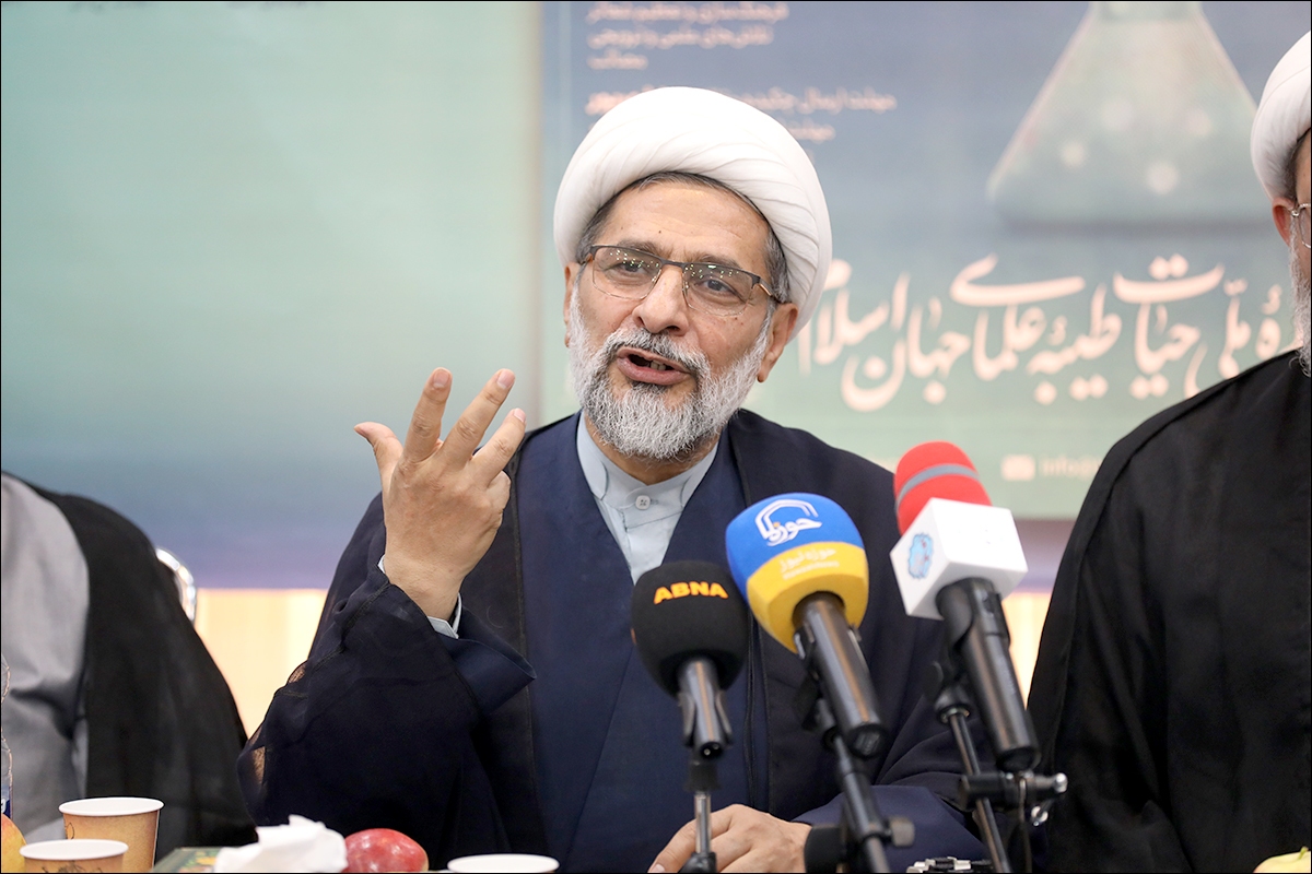 نخستین کنگره ملی «حیات طیبه علمای جهان اسلام» در قم برگزار میشود نخستین کنگره ملی «حیات طیبه علمای جهان اسلام» در قم برگزار میشود