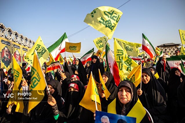 بزرگداشت فرماندهان جبهۀ مقاومت در میدان امام حسین(ع)