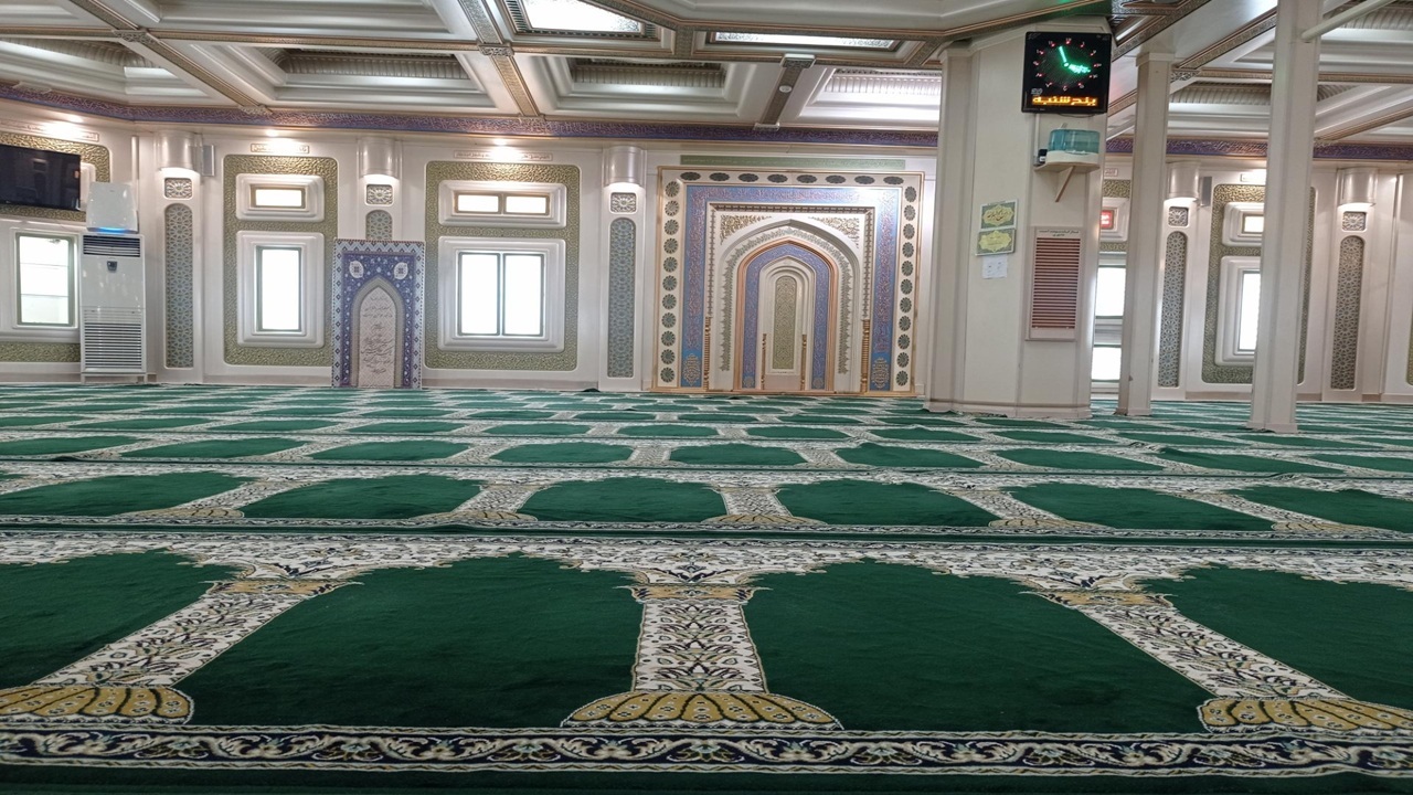 رنجش مسافران از بسته شدن درب نمازخانه در ایستگاه راه آهن تهران + فیلم
