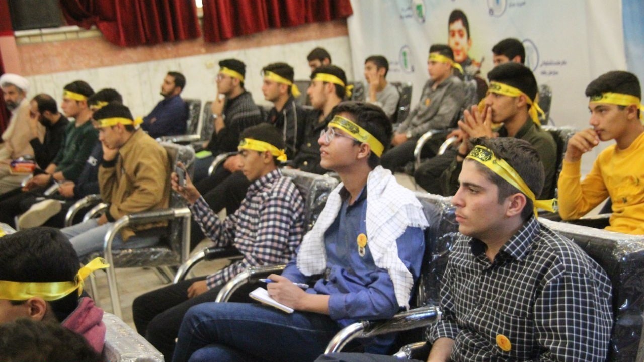 ترویج فرهنگ ایثار با نام شهدا در مدارس