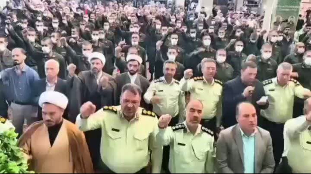 طنین مرگ بر آمریکا و مرگ بر اسرائیل همزمان با آغاز هفته گرامیداشت فراجا در مسجد جامع نیشابور+ فیلم