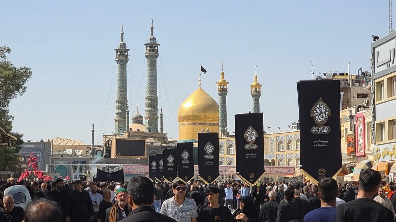 حرم حضرت معصومه(س) میزبان عزاداران از ایران و کشورهای مختلف + فیلم