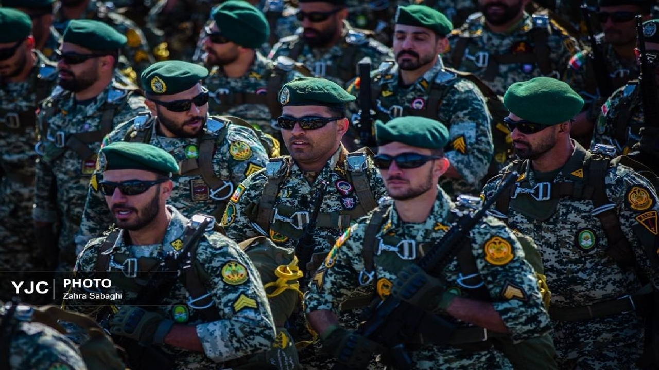 ارتش دانشجو می‌پذیرد