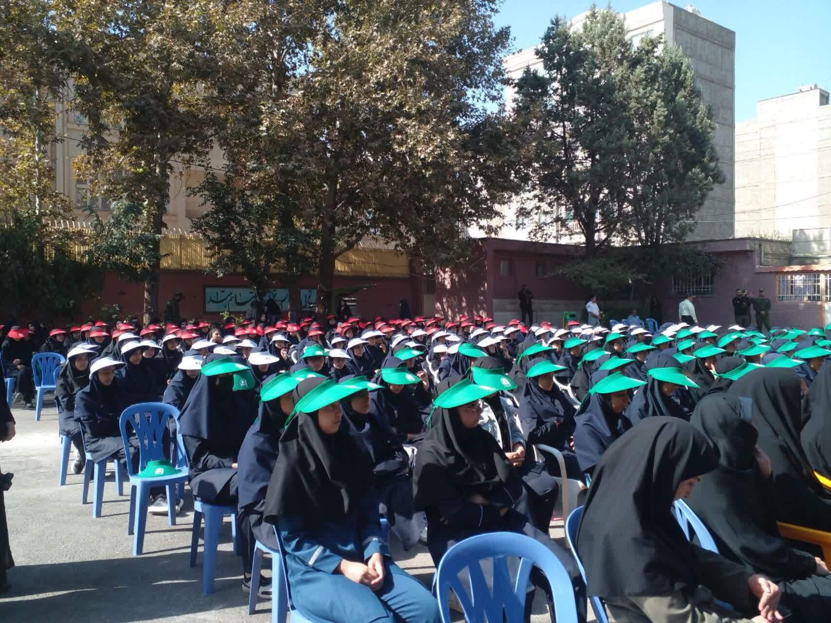 دانش آموزان