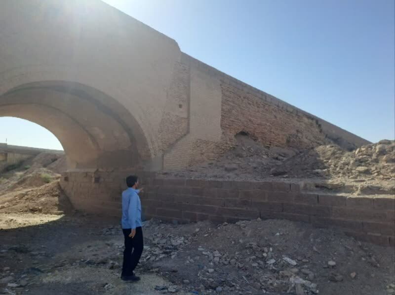 بناهای تاریخی قم از زلزله زواره جان سالم به در بردند