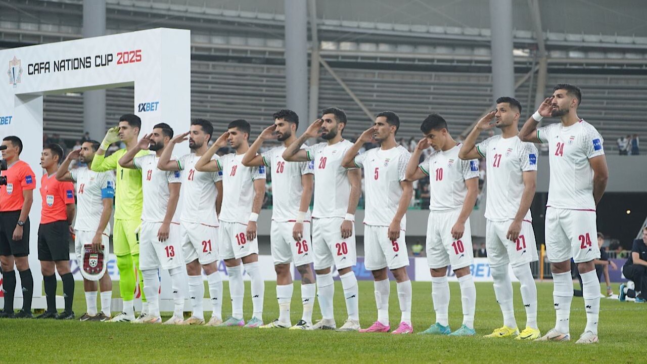 نبی: فیفا با کسی شوخی ندارد/ تیم ملی با خیال راحت در جام جهانی شرکت می‌کند