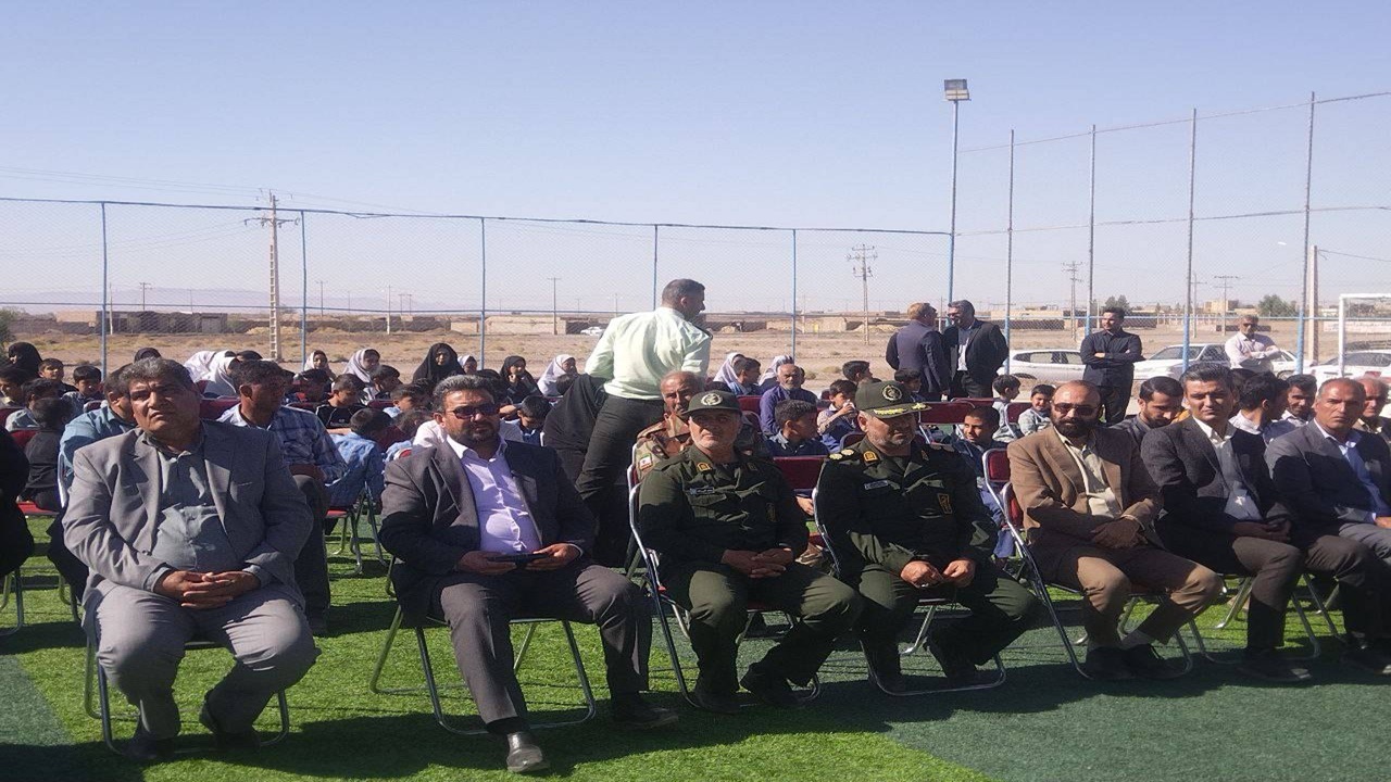 مراسم بزرگ گرامیداشت هفته نیروی انتظامی در روستای درونه بخش انابد + عکس