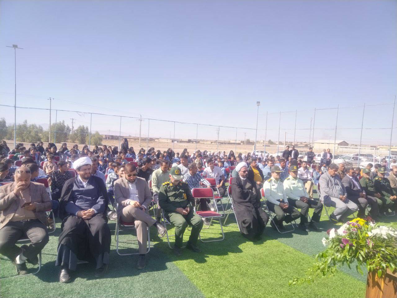مراسم بزرگ گرامیداشت هفته نیروی انتظامی در روستای درونه بخش انابد + عکس