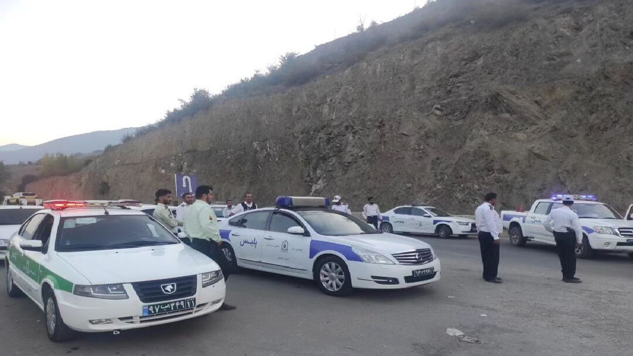 تردد خودروها از چالوس به کرج و تهران ممنوع شد
