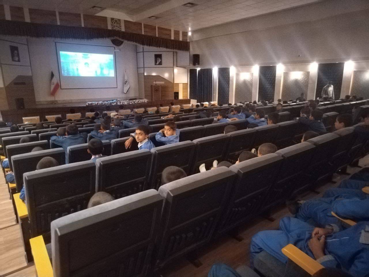 اکران اولین فیلم سینمایی در فرهنگسرای خورشید