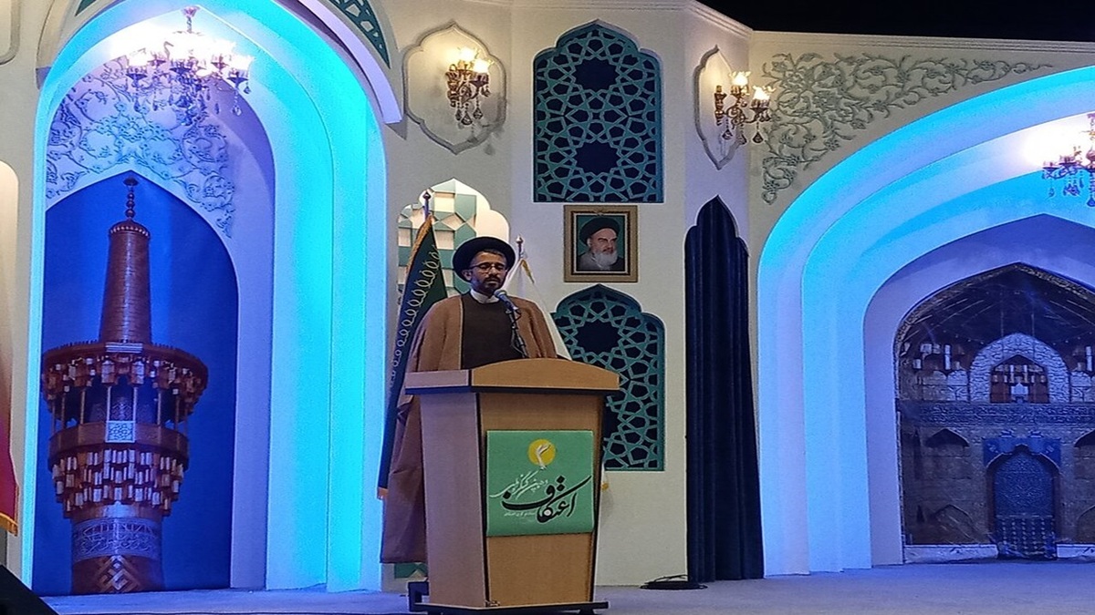 حضور پررنگ جوان‌ها و نوجوان‌ها در اعتکاف امسال + فیلم