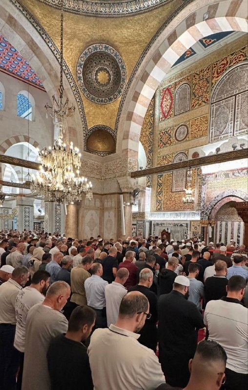 اقامه نماز در مسجد الاقصی