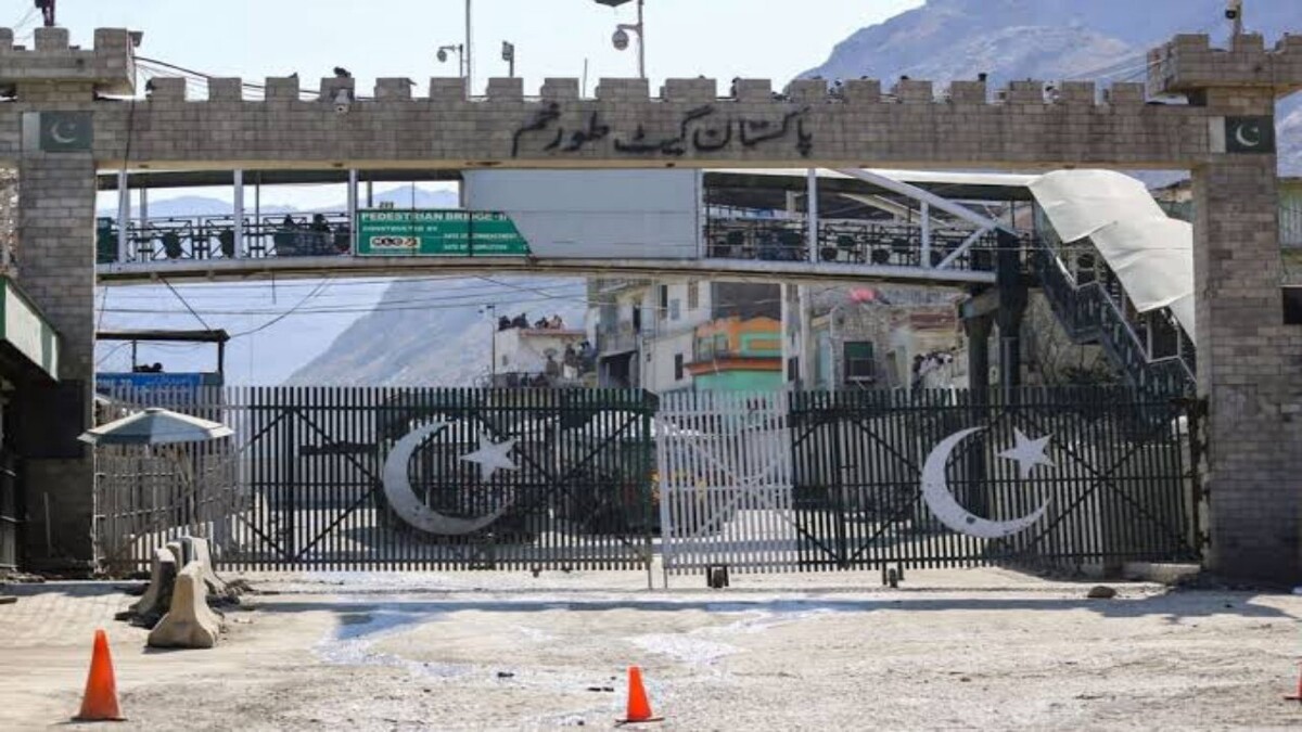 باشگاه خبرنگاران -پاکستان دو گذرگاه مرزی اصلی با افغانستان را مسدود کرد