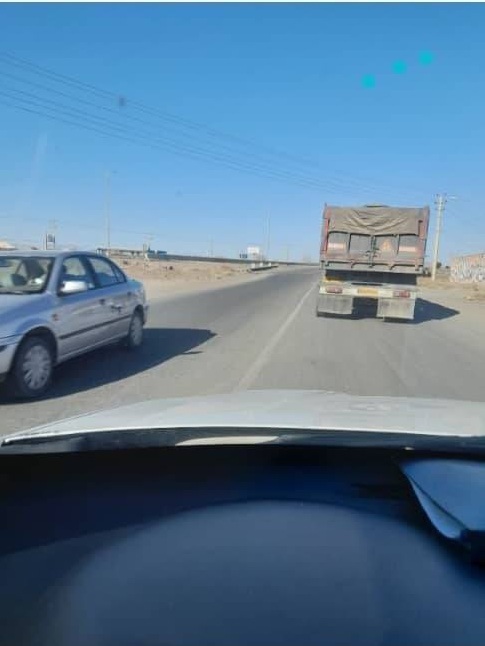 فرسودگی آسفالت رانندگان گناباد را به دردسر انداخت