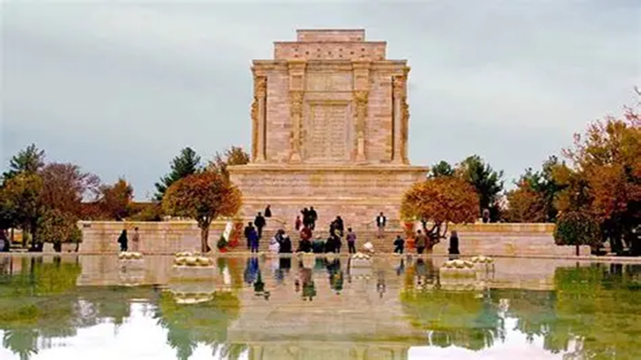 نمایی زیبا از آرامگاه فردوسی از لنز دوربین شهروندخبرنگار
