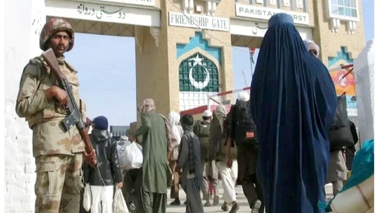 بازگشایی موقت گذرگاه اسپین‌بولدک
