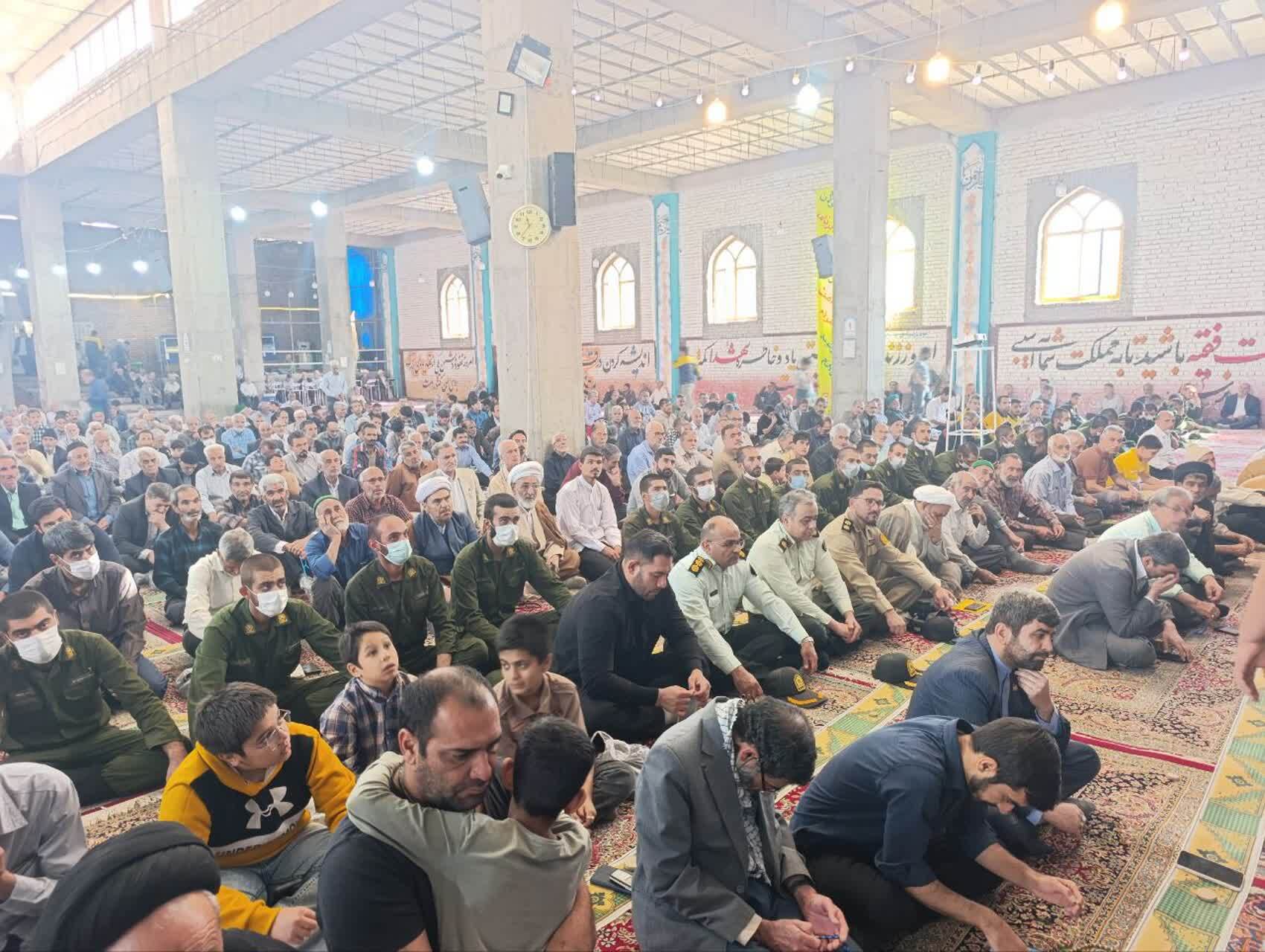 اقامه نماز باصلابت جمعه