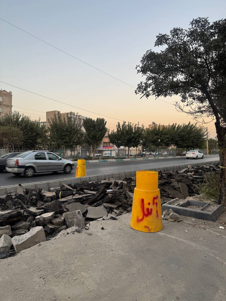 نارضایتی اهالی خیابان شهید عباسی شهرری از ادامه دار شدن بن&zwnj;بست&zwnj;سازی