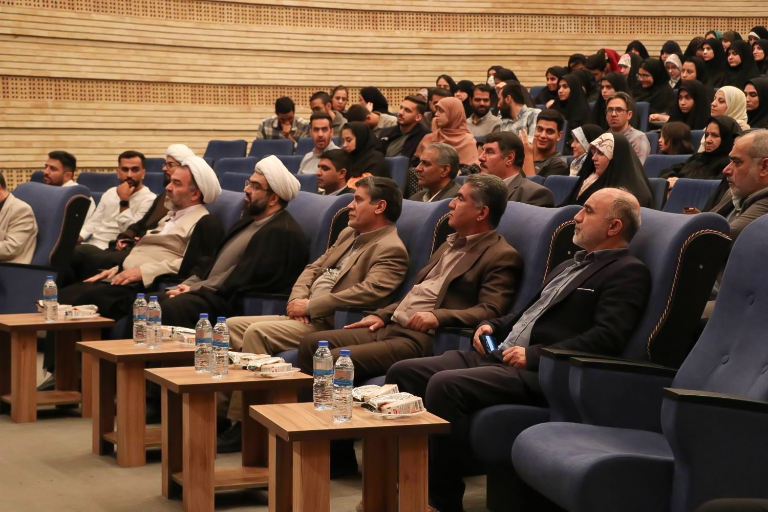 آیین قرعه‌کشی عمره دانشگاهیان فارس برگزار شد/ اعزام بیش از ۵۰۰ دانشجو به سرزمین وحی