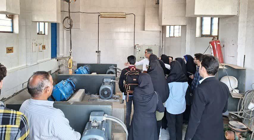 بازدید دانشجویان دانشکده علوم پزشکی از تصفیه فاضلاب نیشابور