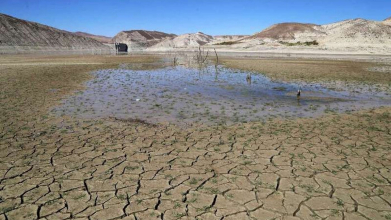 لرستان در بحران کم‌آبی؛ از کاهش ذخایر سدها تا خسارت ۱۰ هزار میلیارد تومانی کشاورزی