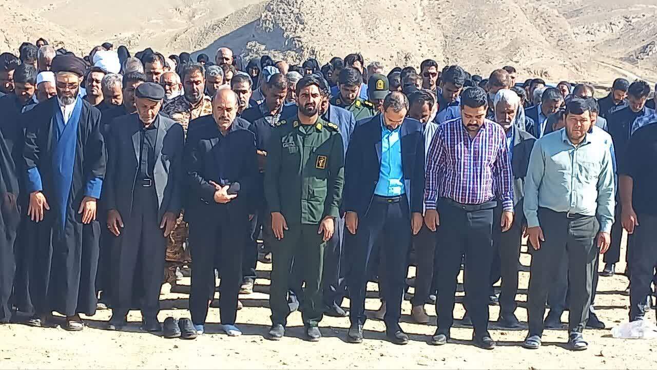 تصاویری از وداع با شکوه اهالی روستای کل نعتو با مادر شهید عباس محمدی