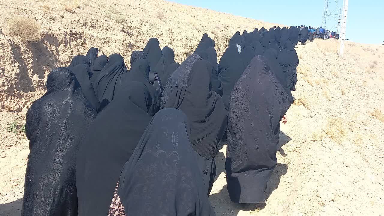 وداع با شکوه اهالی روستای کل نعتو با مادر شهید عباس محمدی