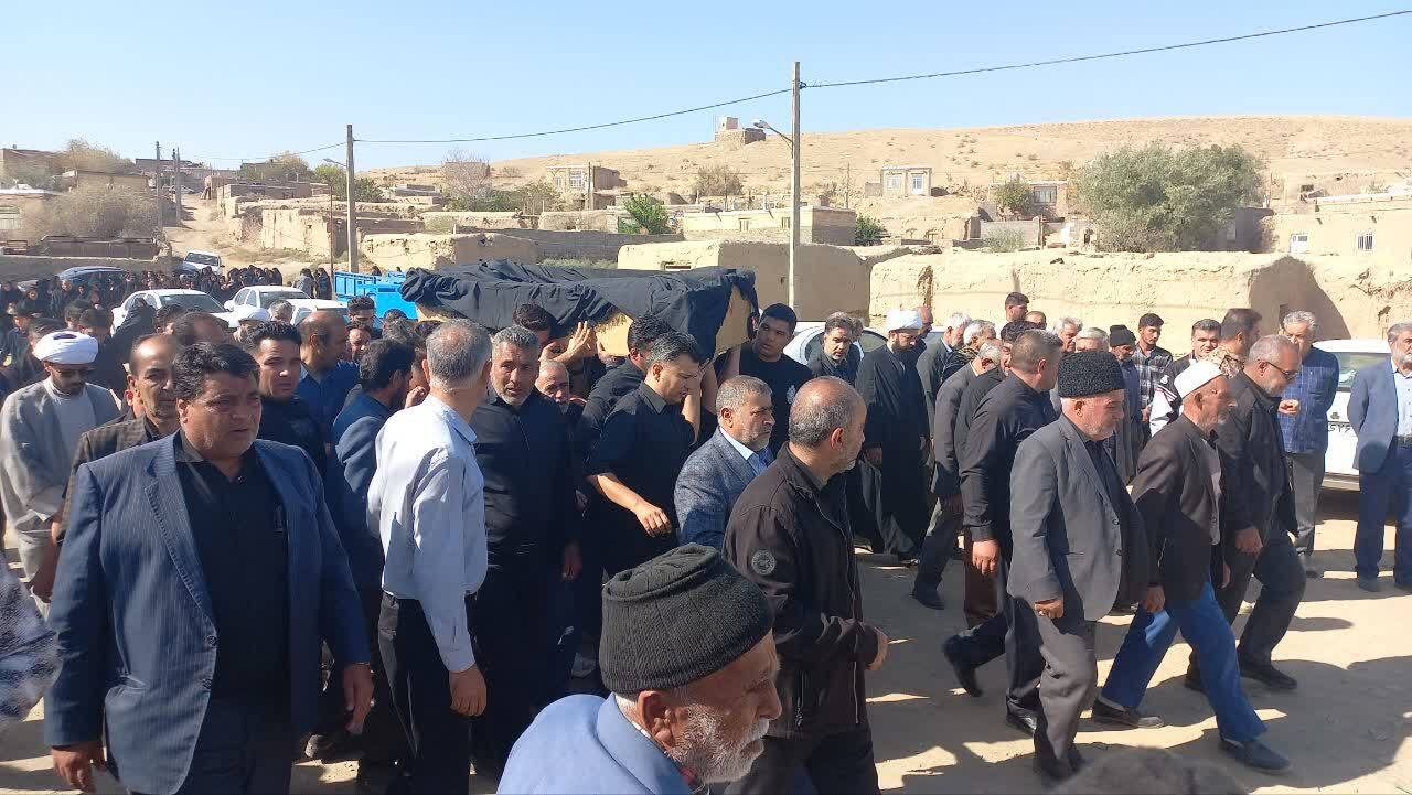 تصاویری از وداع با شکوه اهالی روستای کل نعتو با مادر شهید عباس محمدی