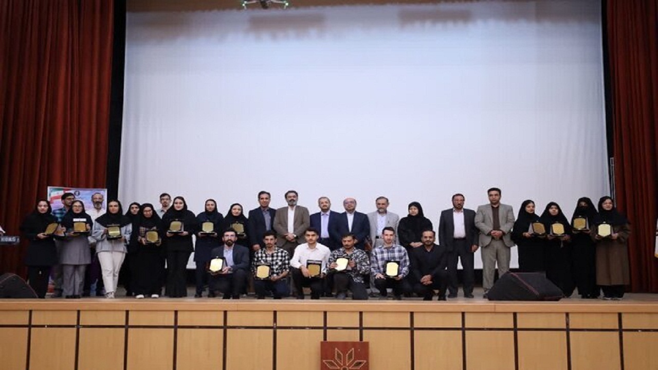 تجلیل از ۱۸ دانشجوی نخبه چهارمحال و بختیاری
