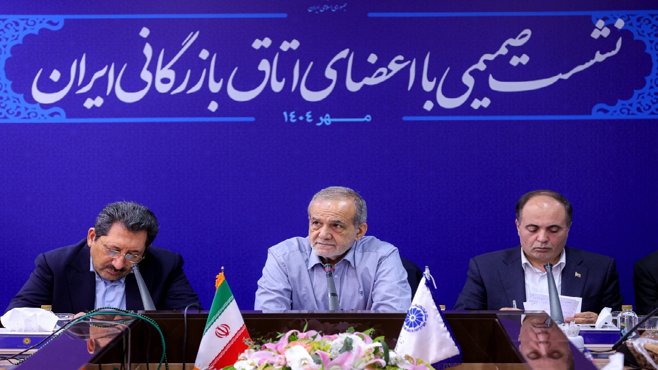 پزشکیان: هدف اسنپ‌بک، محدود کردن فروش نفت ایران است