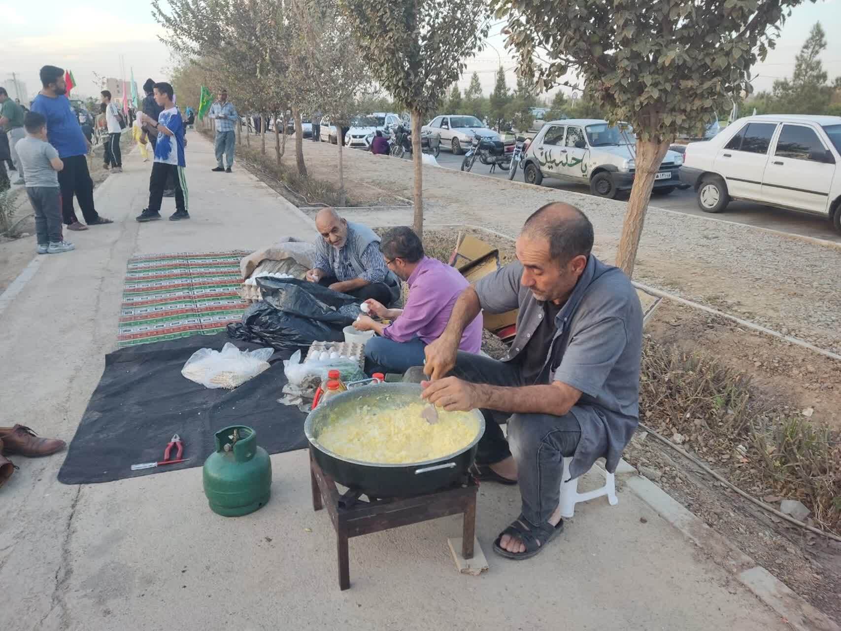 حال و هوای زائران در سه شنبه شبهای مسجد مقدس جمکران + عکس و فیلم حال و هوای زائران در سه شنبه شبهای مسجد مقدس جمکران + عکس و فیلم