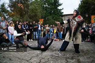 چهاردهمین جشنواره تئاتر خیابانی شهروند لاهیجان