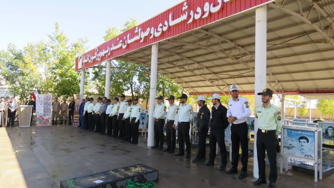 برگزاری آئین میهمانی لاله&zwnj;ها و عطرافشانی گلزار شهدای هریس