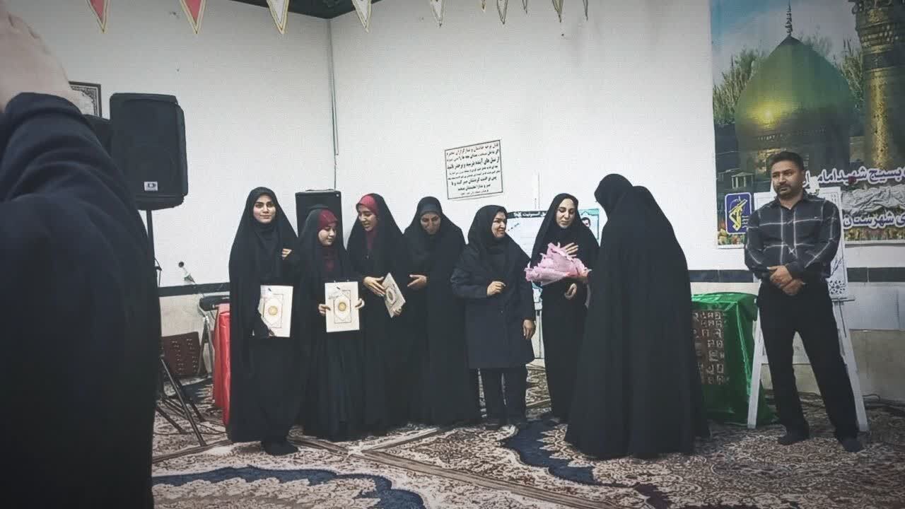 برگزاری محفل شعر فیروزه&zwnj;ای ویژه بانوان