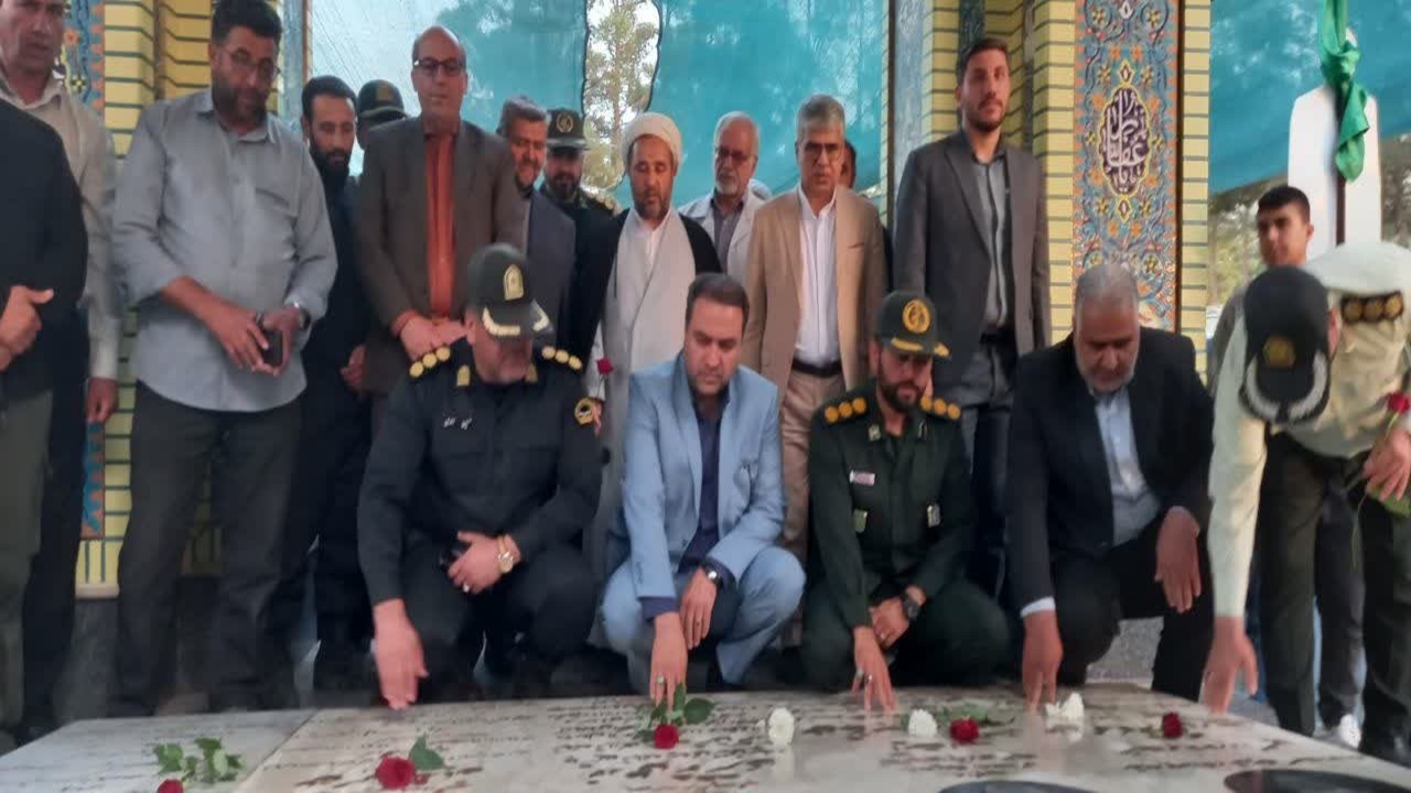 برگزاری مراسم باشکوه نماز عبادی سیاسی جمعه نیشابور و غباروبی مزار شهدای بهشت فضل در هفته دفاع مقدس