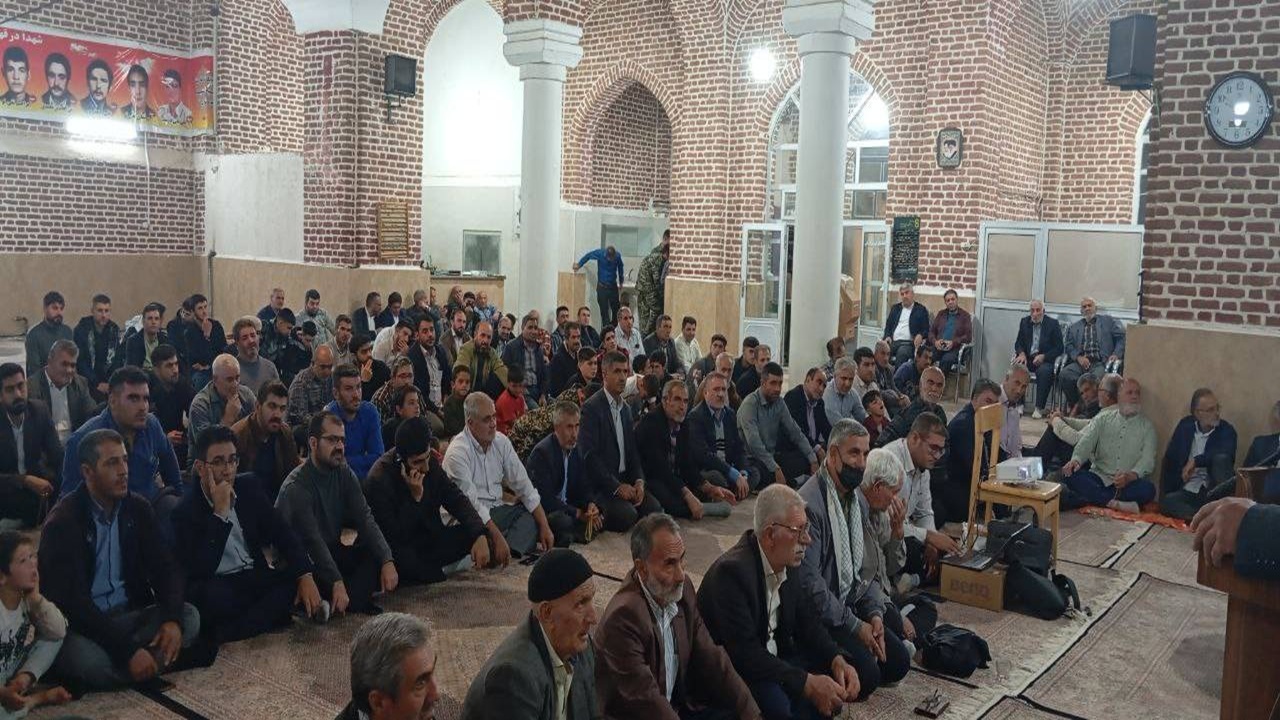 دیزج دیز در هفته دفاع مقدس رنگ و بوی شهدا گرفت