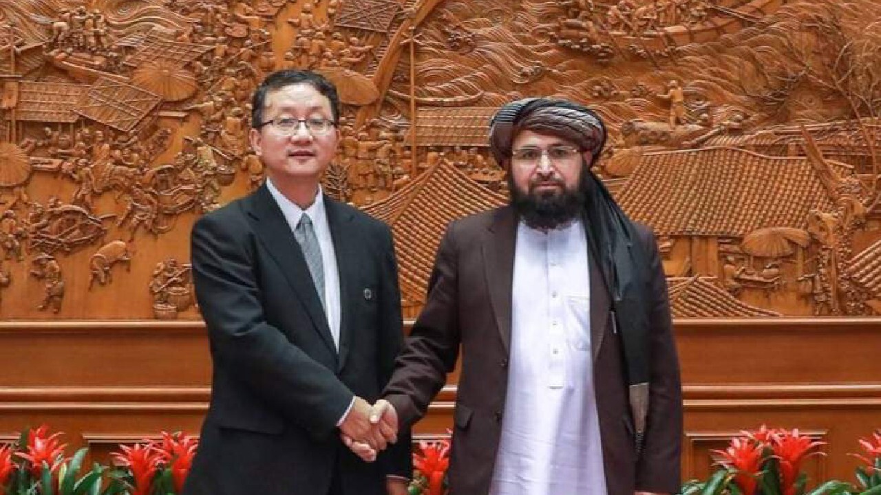 تأکید بر تقویت همکاری‌های اقتصادی و احترام به تمامیت ارضی افغانستان در دیدار سفیر طالبان با مقام چینی