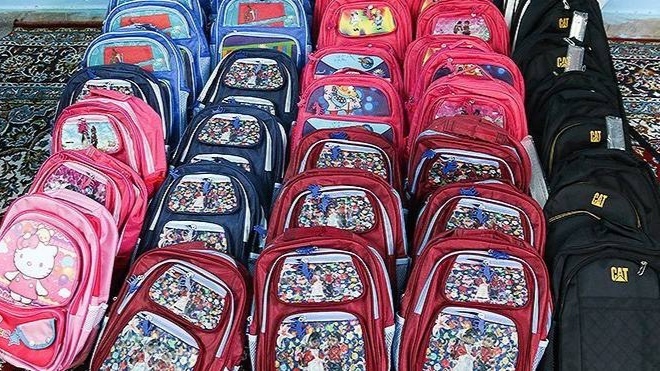 اهدای 950 بسته تحصیلی به دانش آموزان بستک در سال تحصیلی جدید