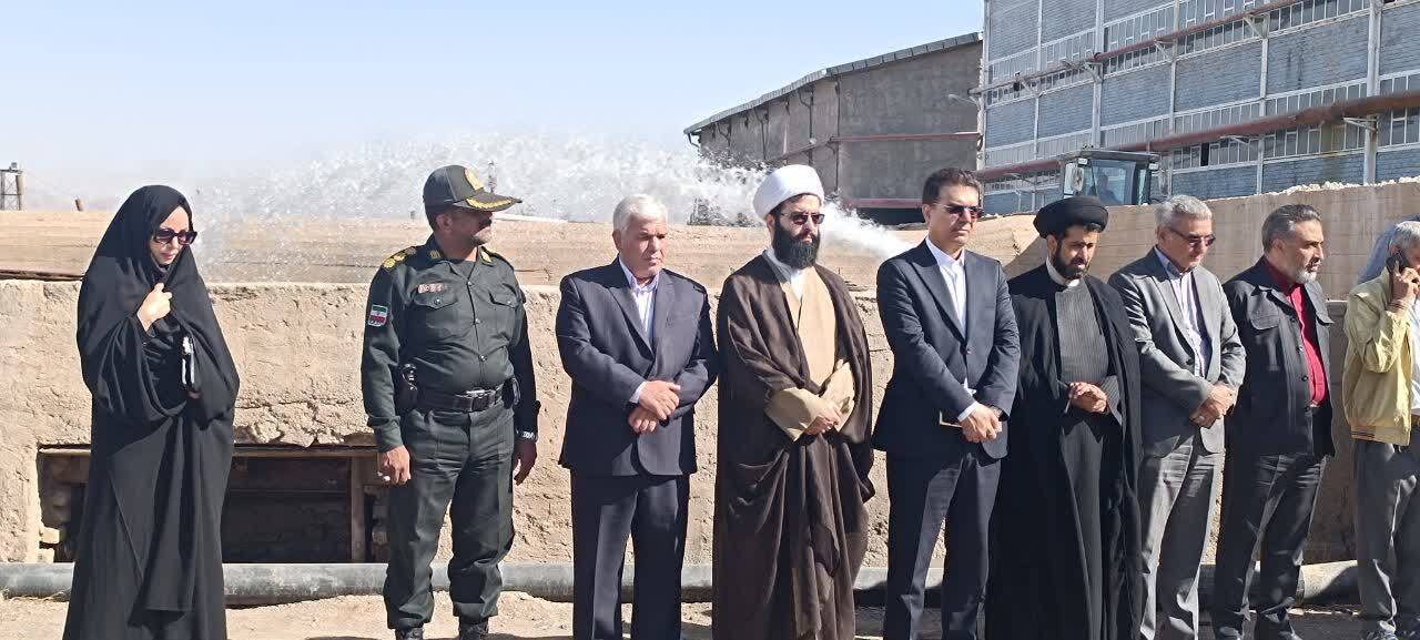 آغاز بکار تحویل گیری چغندر  با حضور فرمانده فیروزه همزمان با هفته دفاع مقدس
