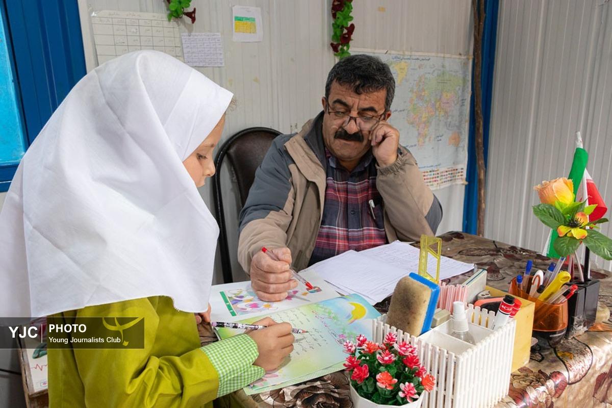 نور امید در کلاس های ساده روستایی