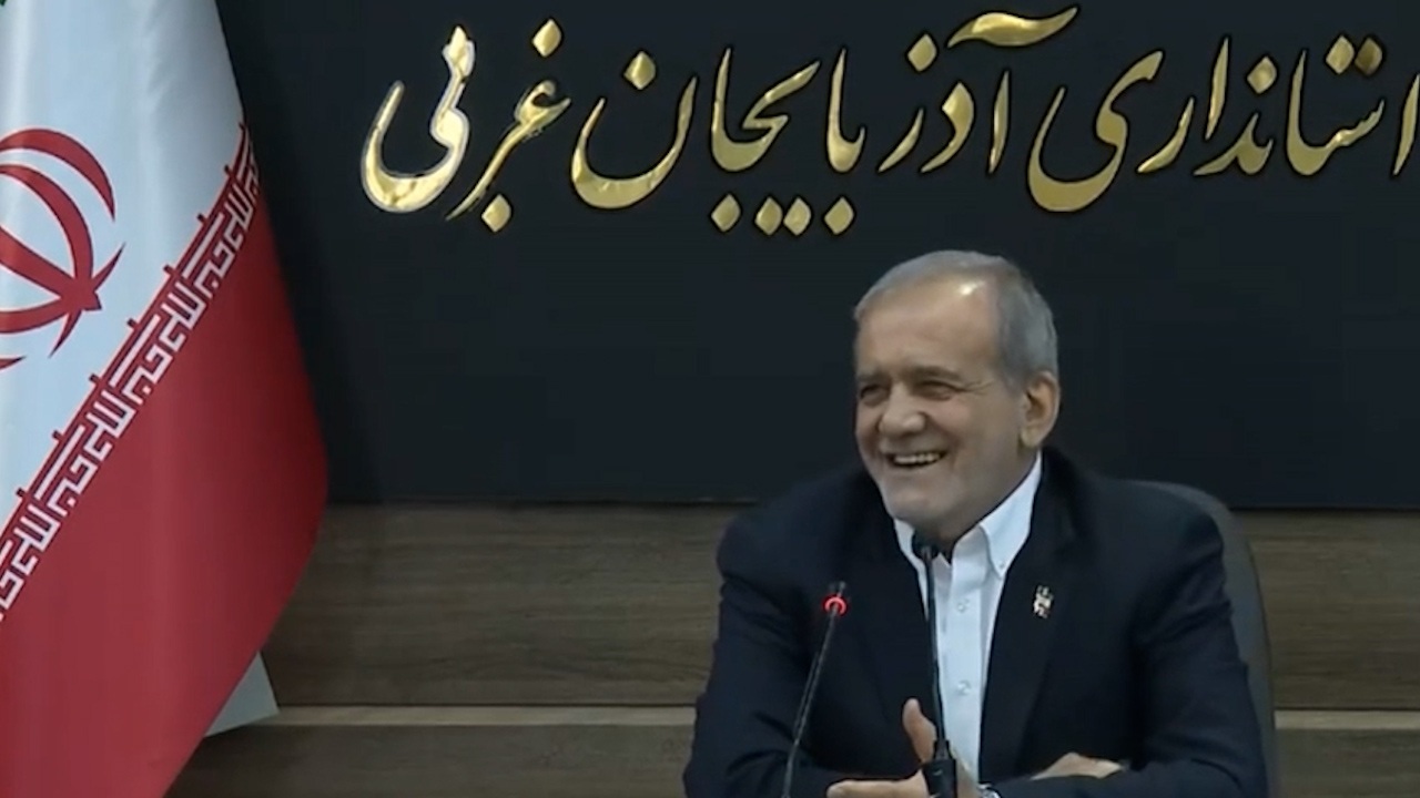 خاطره پزشکیان از رد شدن درخواست استخدام در ارومیه + فیلم