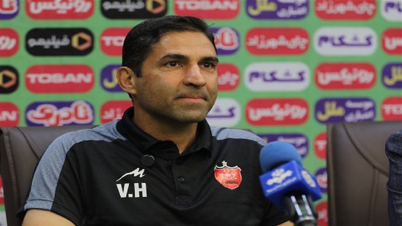 هیچ انگیزه مادی در ماندن من در پرسپولیس وجود ندارد/ متاسفانه گریبانگیر یکسری مسائل حاشیه‌ای شدیم