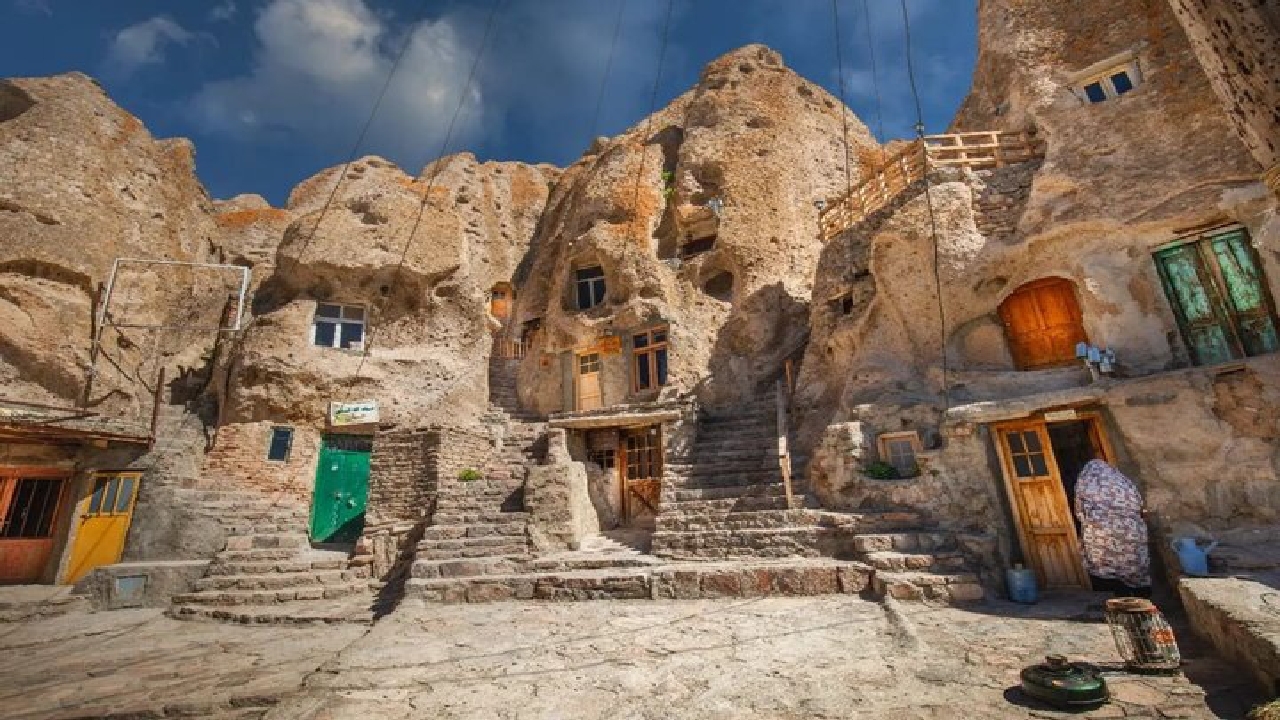 سفر به قلب صخره‌ها/ از کندوان تا پالنگان؛ کشف روستاهای سنگی ایران