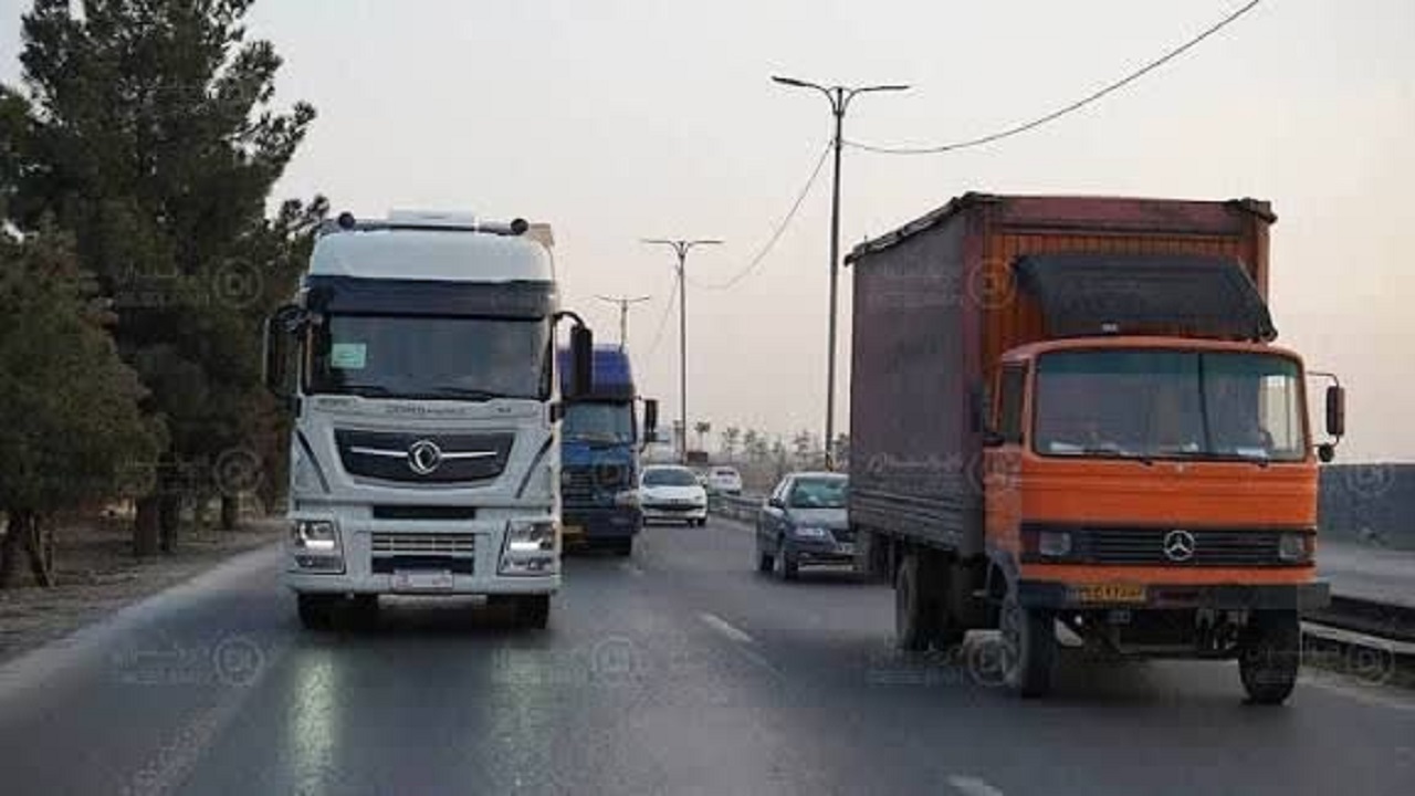 آغاز طرح کنترل ناوگان باری و مسافربری در لاین سرعت بزرگراه‌ها و آزادراه‌ها در مازندران