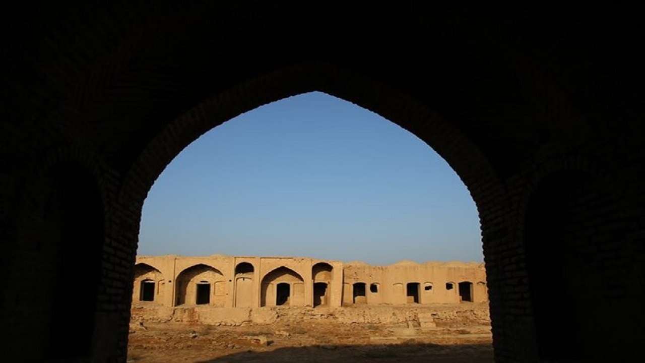 دمیده شدن جانی دوباره به مجموعه تاریخی کاروانسرای البرز قم